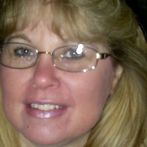 Meet your Posher, Debra